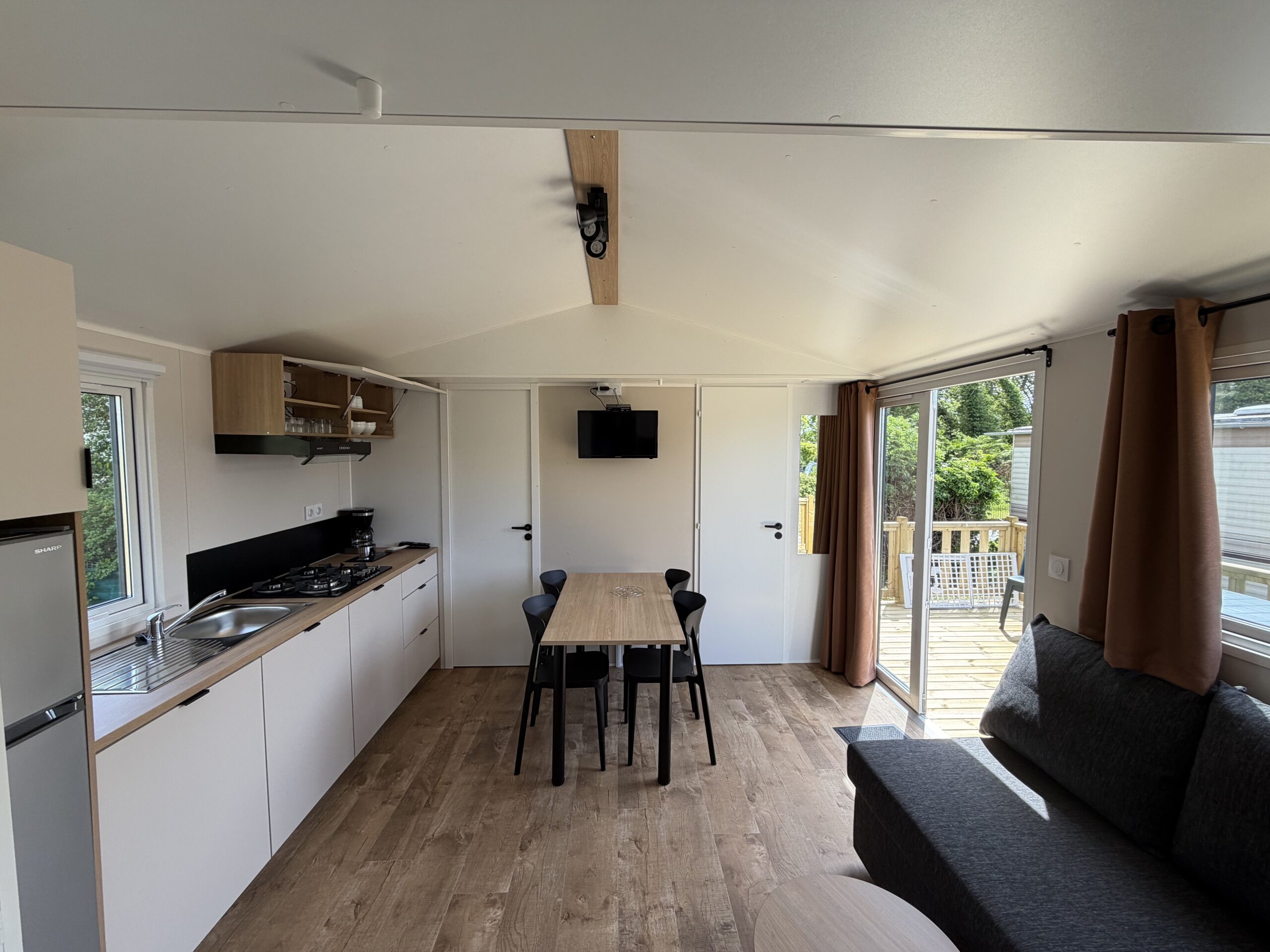 Mobilhome MARTINE 4/6 personnes 3 chambres – Image 4